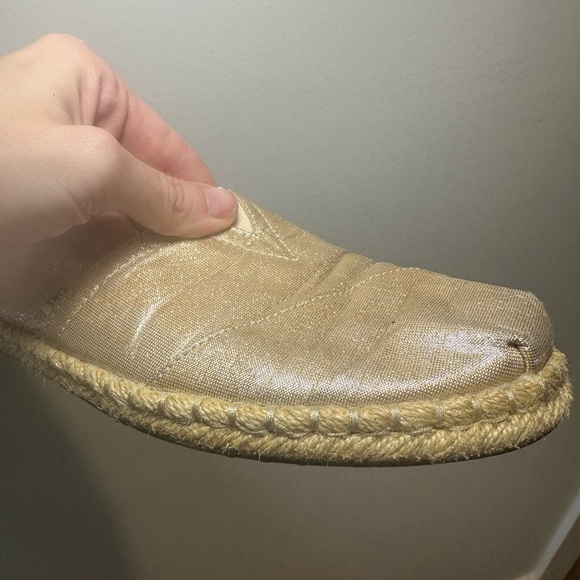 TOMS Gold Metallic Slip On Espadrille Flats Women’s 9.5 Summer - Picture 9 of 11